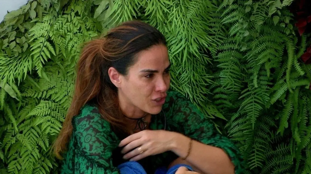 BBB24: Bêbada, Wanessa prevê eliminação por cancelamento