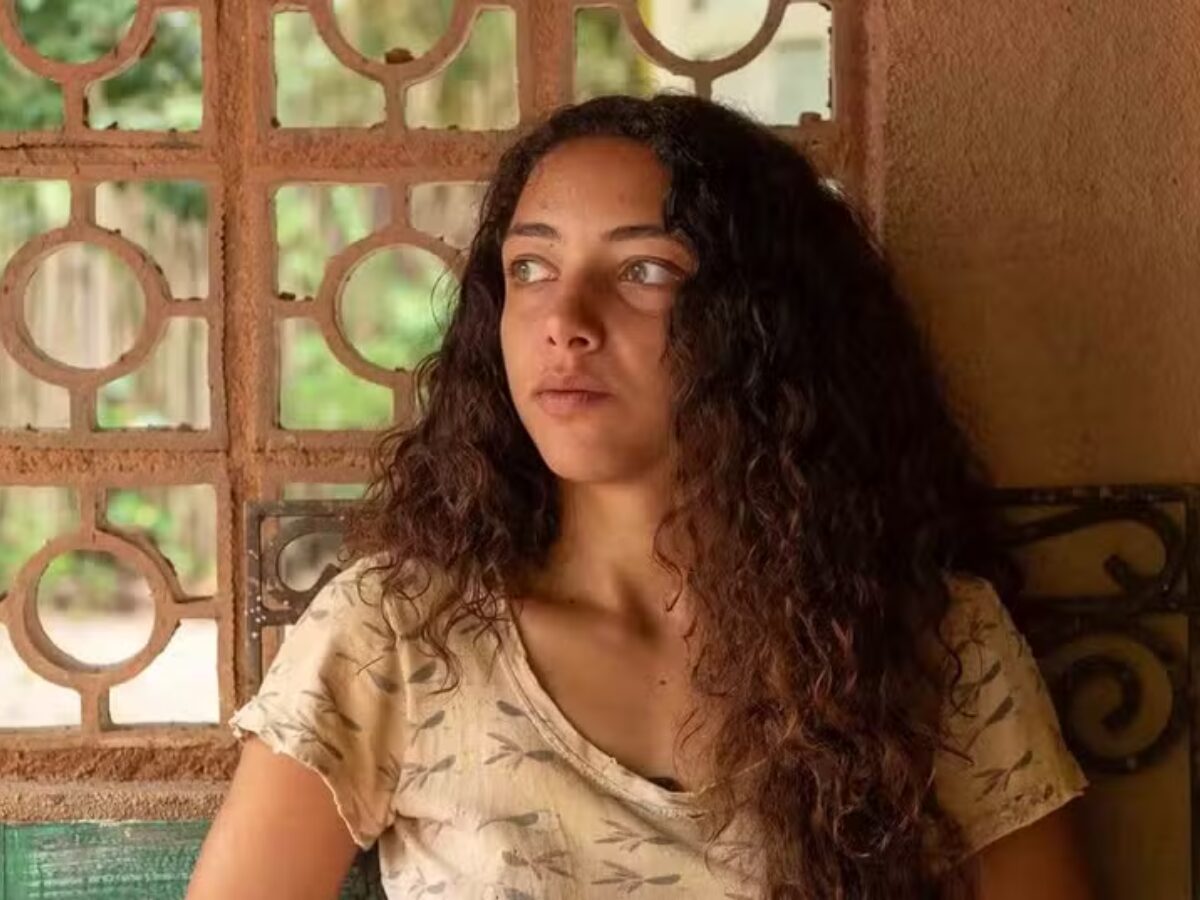Alice Carvalho como Joaninha em Renascer