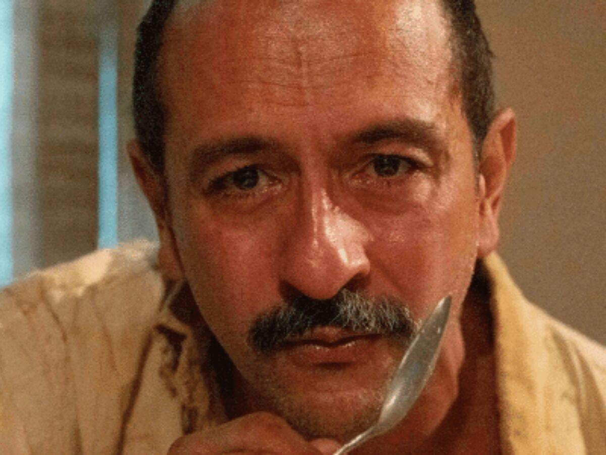 Irandhir Santos como Tião Galinha em Renascer