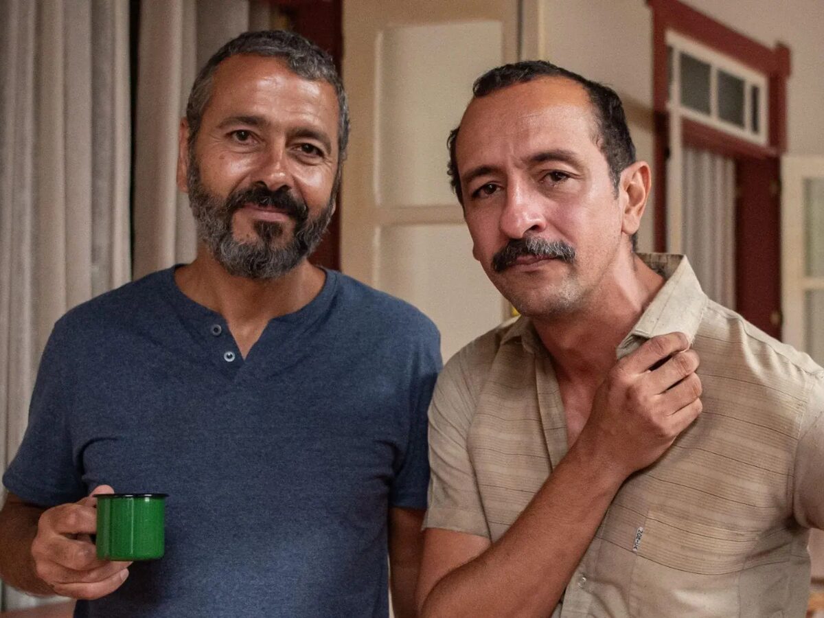 José Inocêncio (Marcos Palmeira) e Tião Galinha (Irandhir Santos)