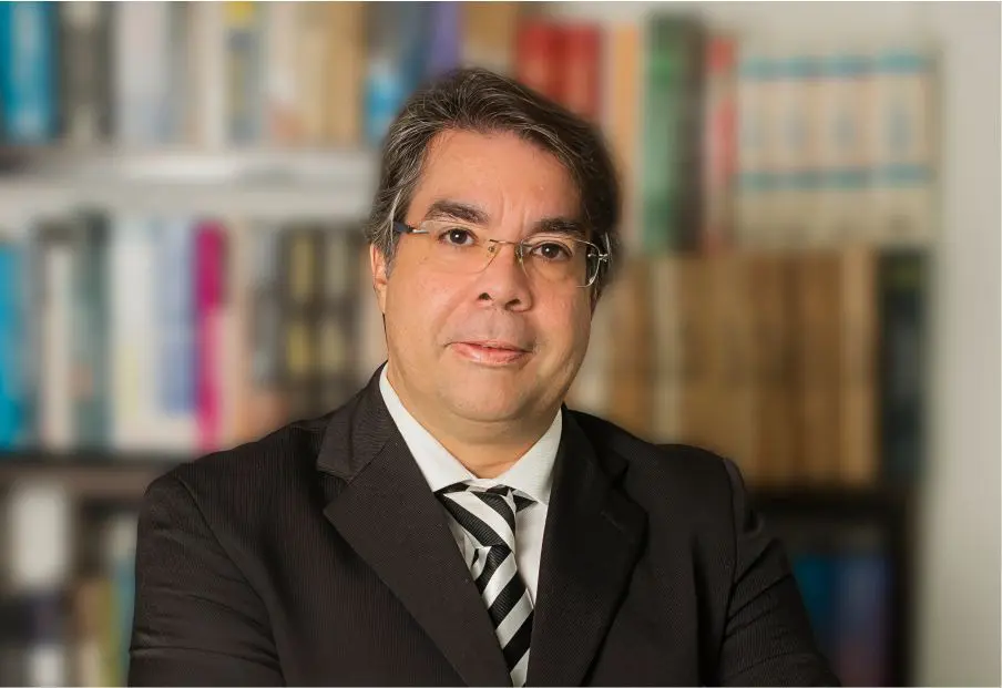 Dr. Rafael Fernandes