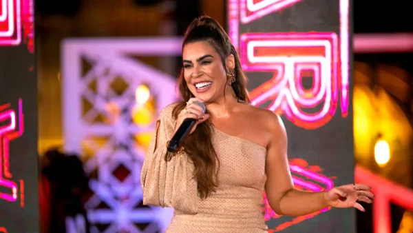 Naiara Azevedo em um momento de vulnerabilidade