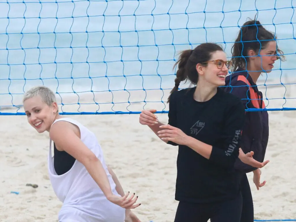 Camila Queiroz, Agatha Moreira e Marcella Rica