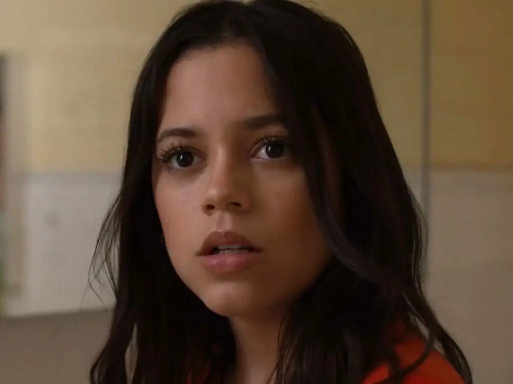 Jenna Ortega, estrela de ‘Wandinha’, relembra situação desconfortável após ter nude fake divulgado na internet