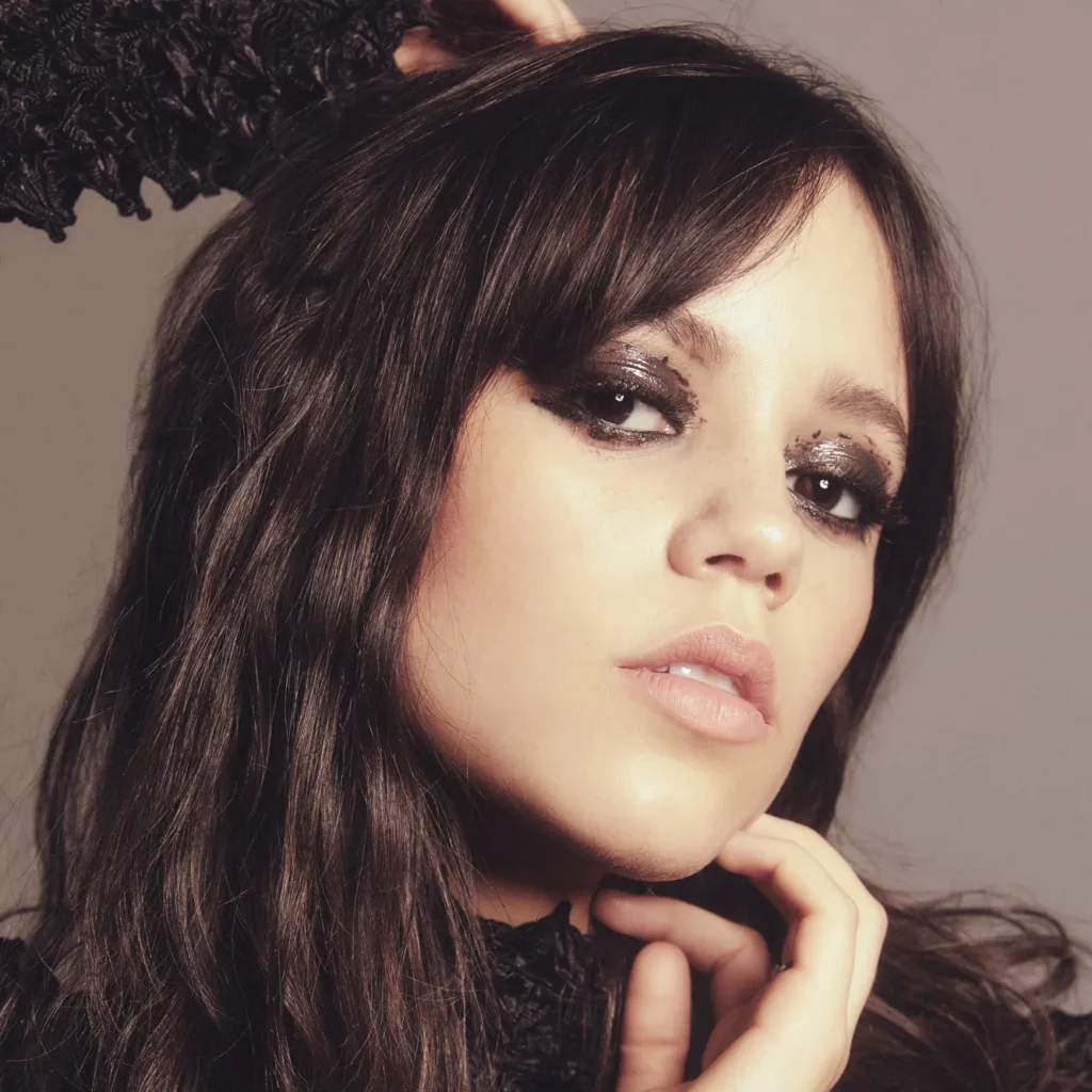 Jenna Ortega SE ABRE: duro beijar pra conseguir trabalho