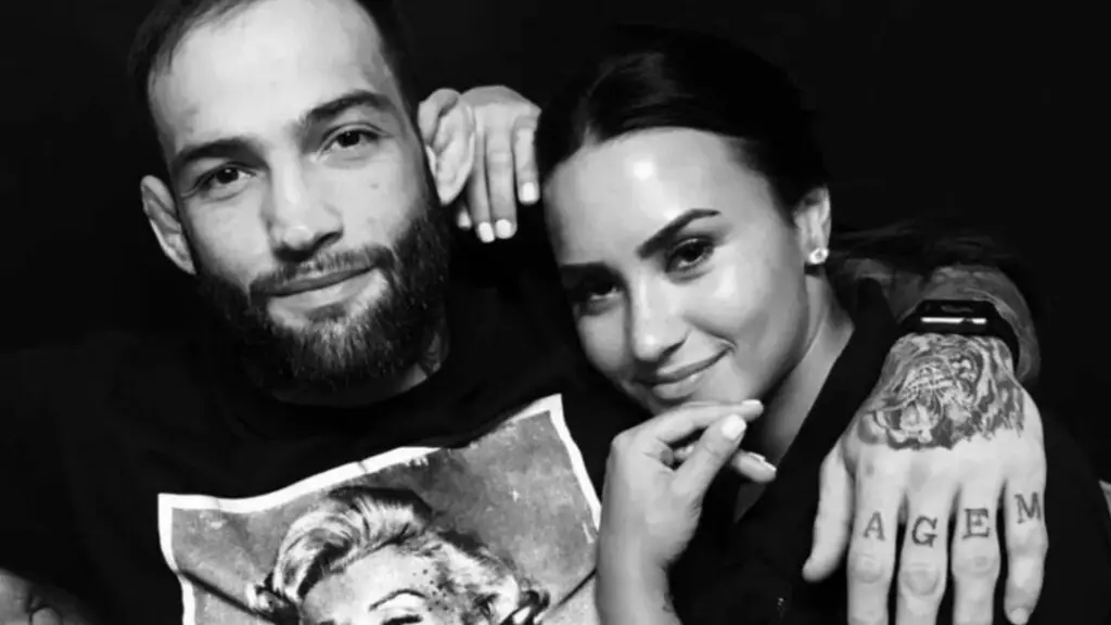 Demi Lovato lamenta morte de lutador e ex-namorado Guilherme Bomba: ‘Muito triste’