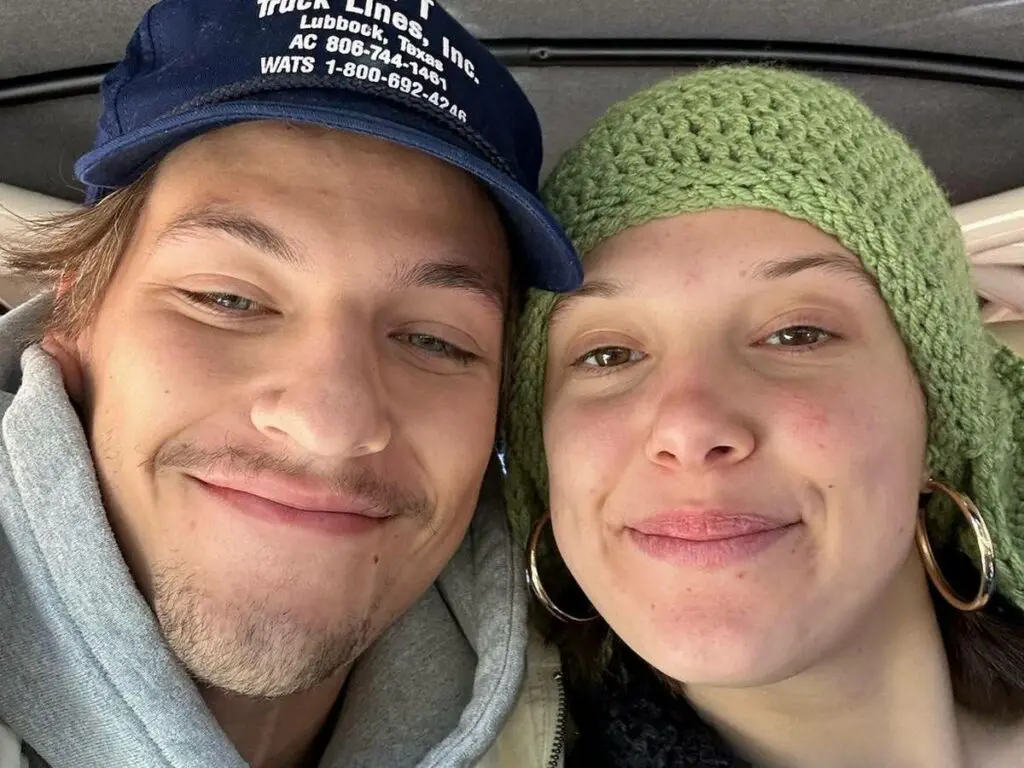 Millie Bobby Brown publica fotos inéditas de casamento ‘secreto’ com filho de Bon Jovi