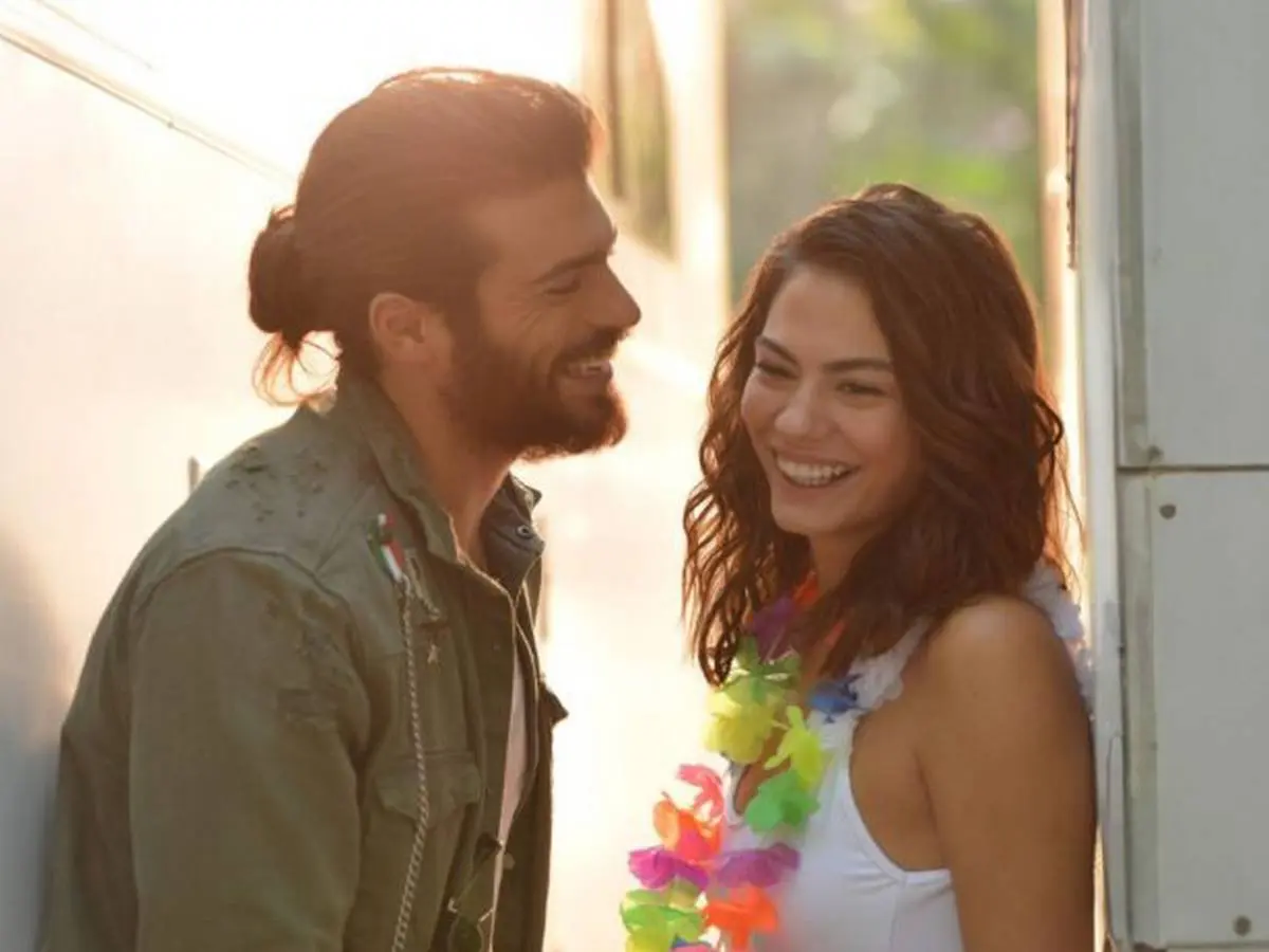 Can Yaman e Demet Özdemir, protagonistas de 'A Sonhadora