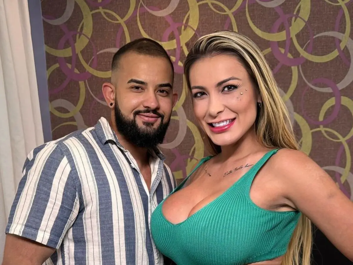 Andressa Urach grava seu primeiro conteúdo adulto com um homem trans