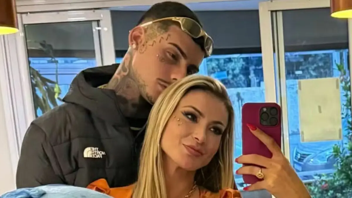 Andressa Urach e novo namorado tatuam nomes após 1 dia de namoro: ‘Até que o CAPS nos separe’