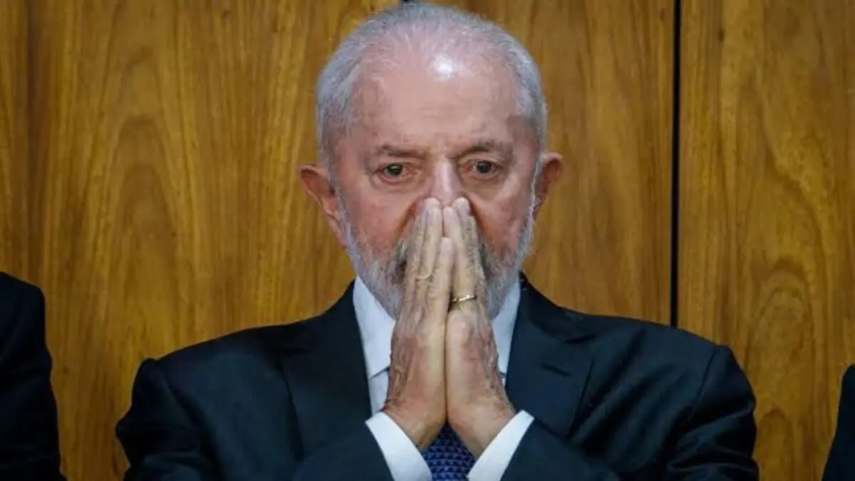 Lula passa por cirurgia de emergência para drenagem de hemorragia cerebral