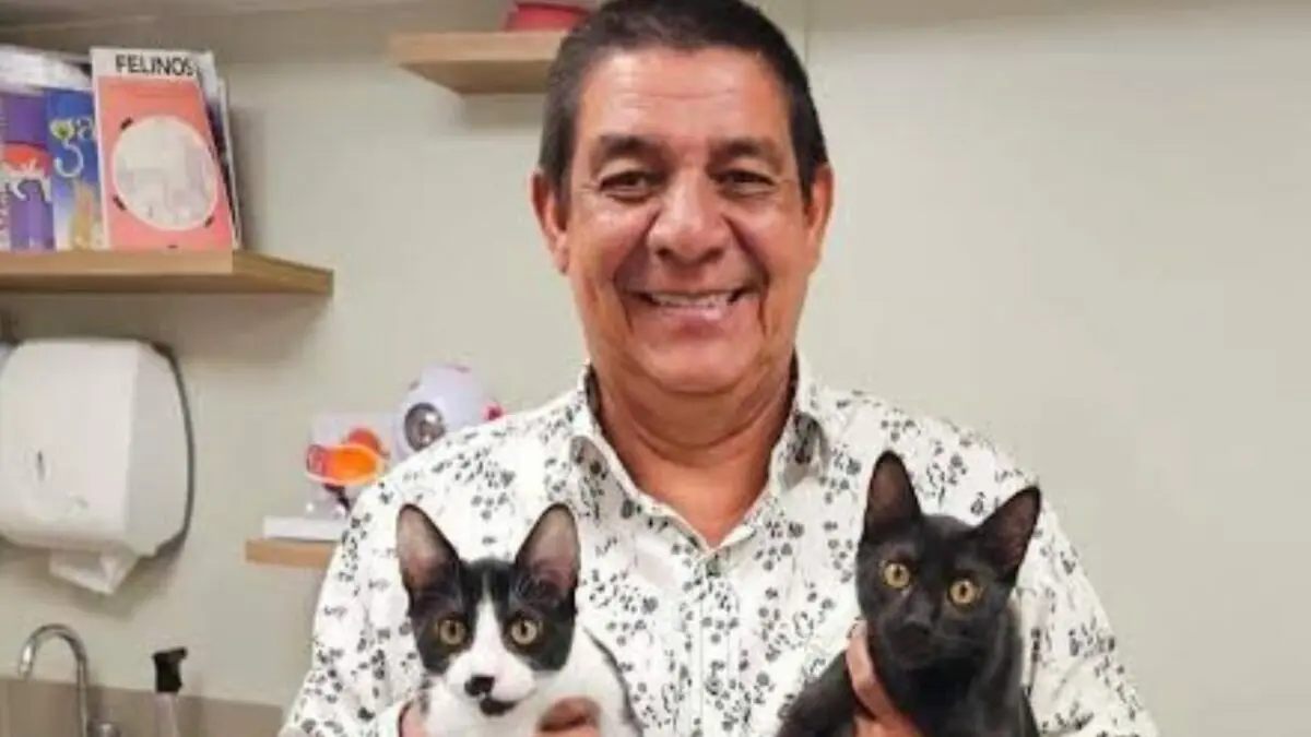 Zeca Pagodinho adota gatos em ONG e encanta a web