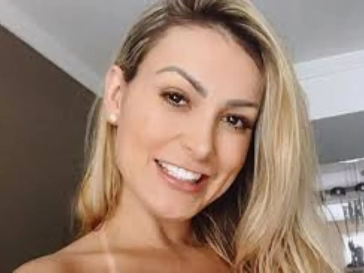 Em novas fotos, Andressa Urach é comparada a Maya Massafera