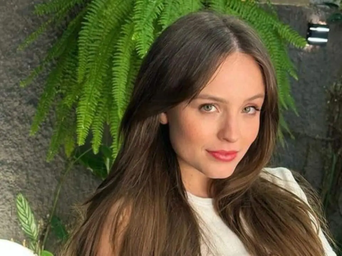 Larissa Manoela processa gravadora por contrato vitalício feito pelos pais