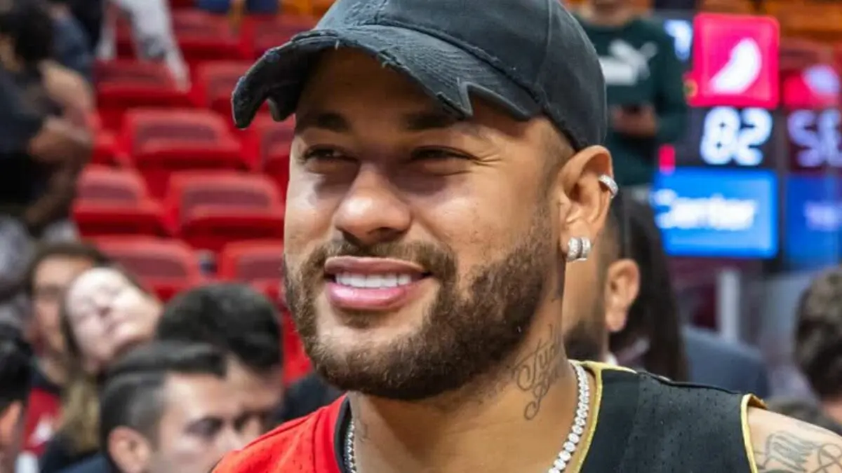 Neymar reflete sobre mudanças e evolução pessoal: ‘Hoje sou um homem’