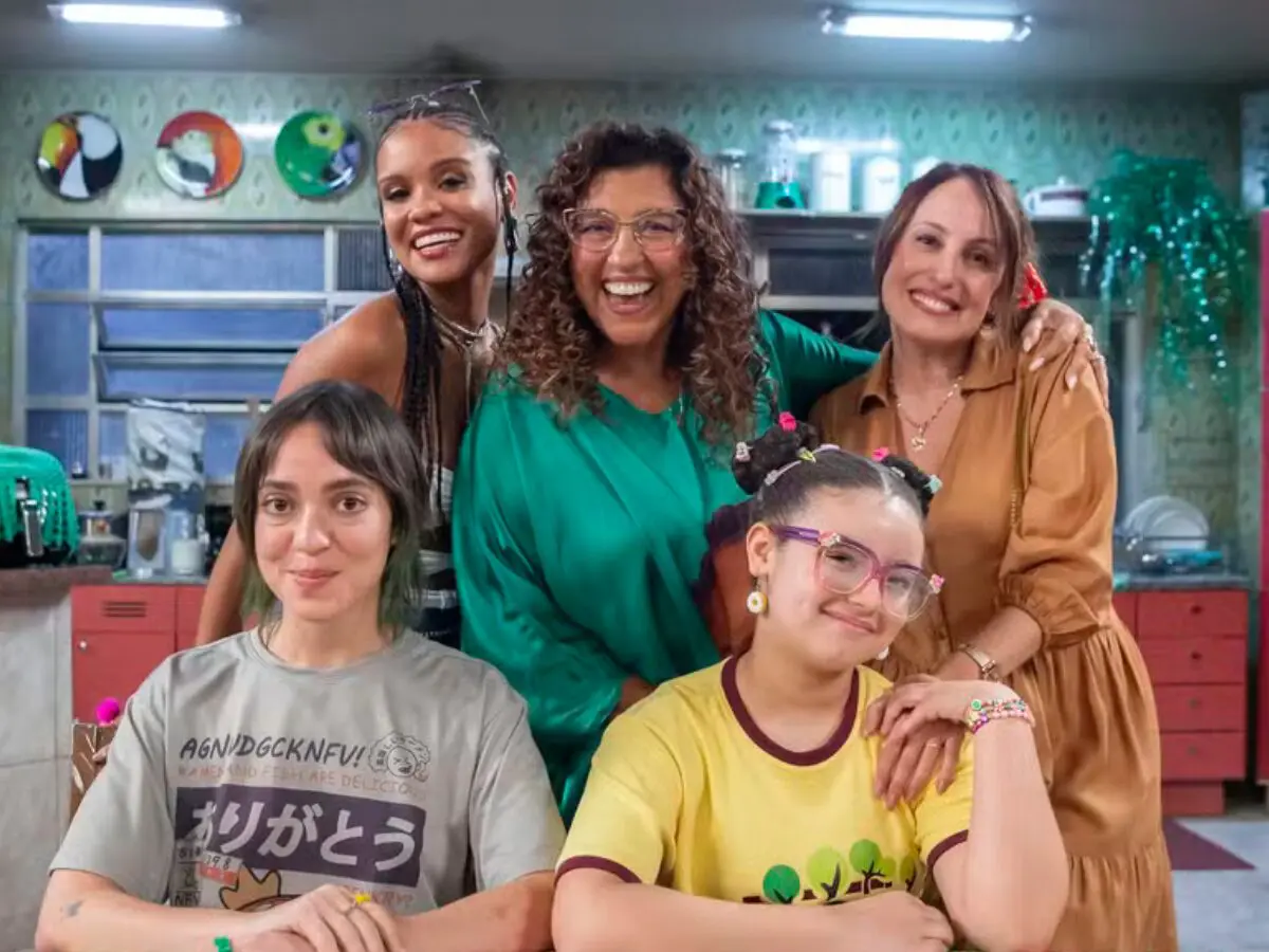 Regina Casé e elenco do Tô Nessa!