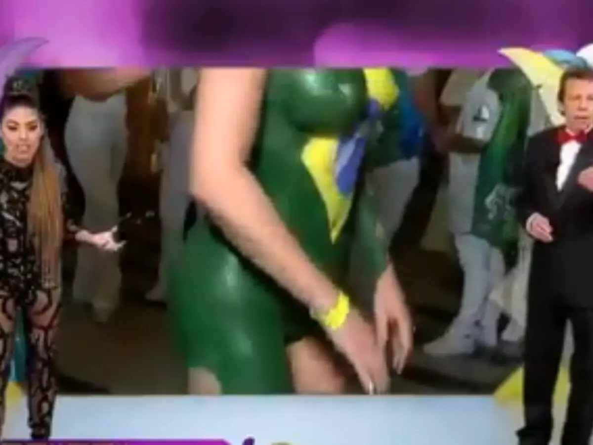 O Carnaval que a RedeTV! mostrou o ânus de uma mulher ao vivo