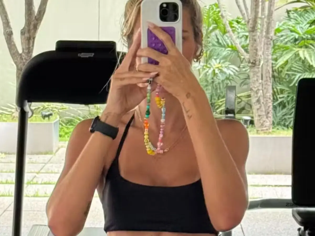 Yasmin Brunet mostra barriga sarada após treino e desabafa: 'Dia mais difícil da semana'