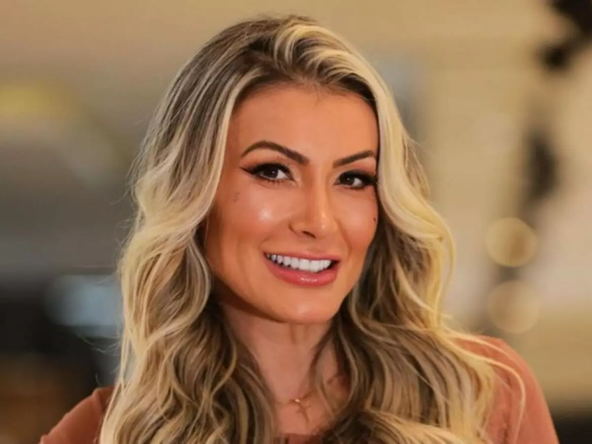 Andressa Urach posta vídeo inusitado e os fãs reagem: ‘Confunde nossas cabeças’