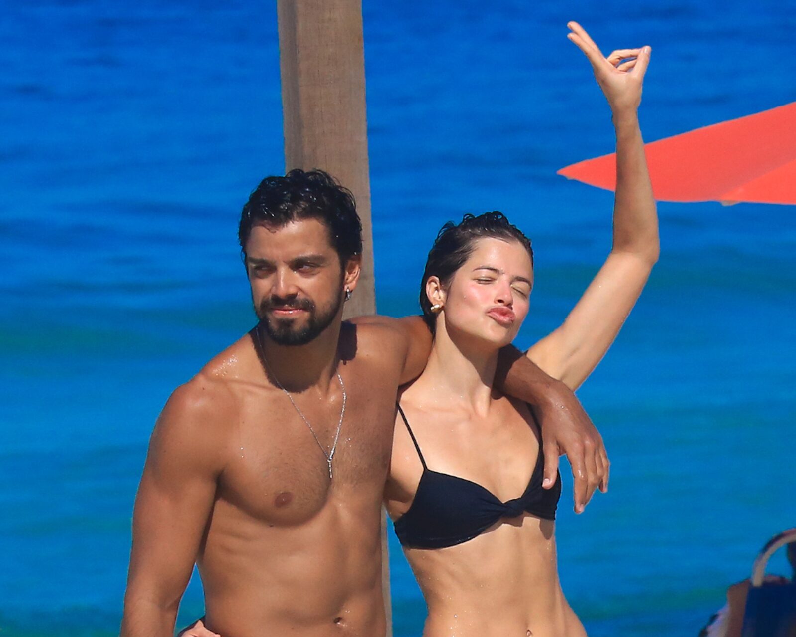 Rodrigo Simas e Agatha Moreira